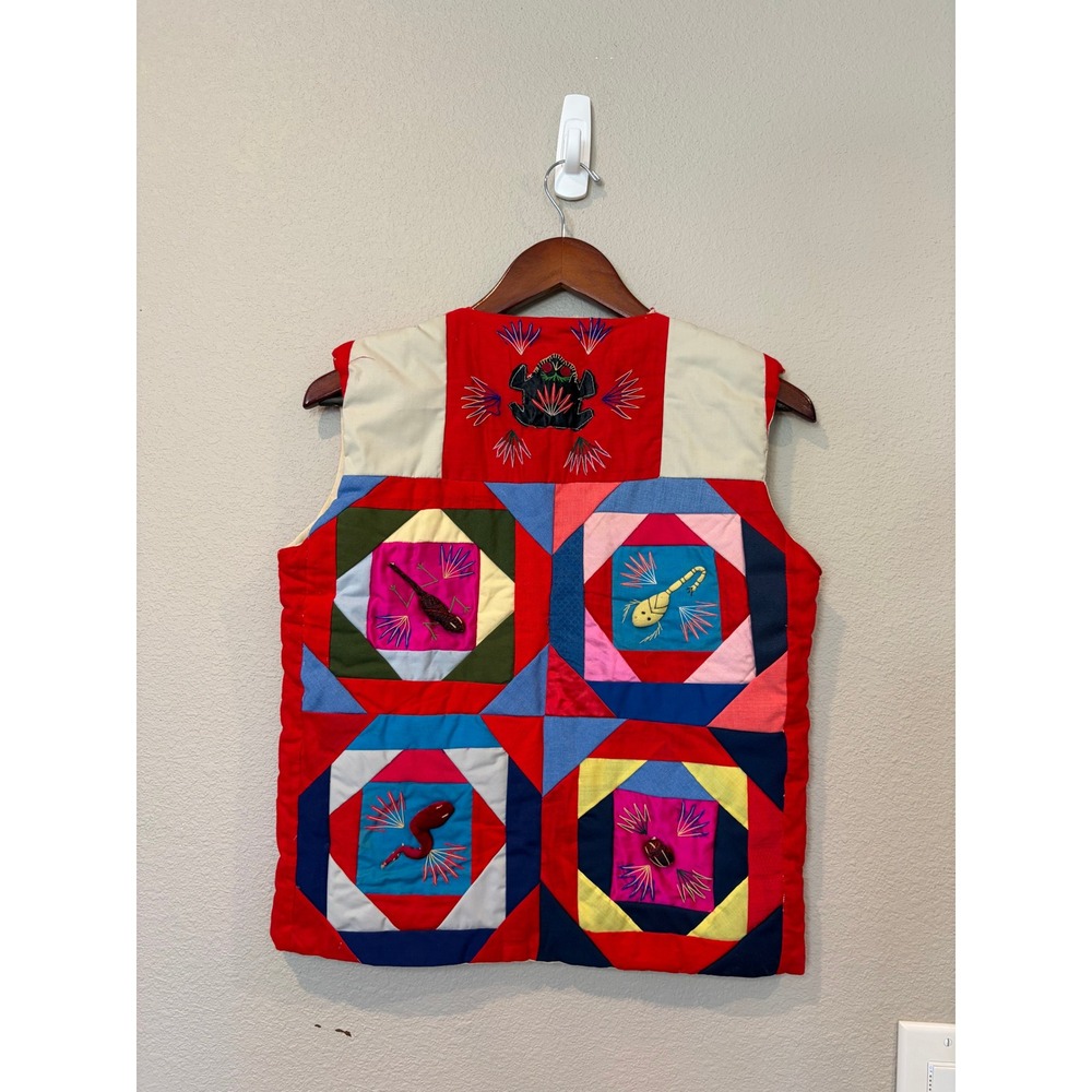 Vtg Handmade Quilted Vest Panda Bamboo Frog Closure Embroidered Patchwork Small